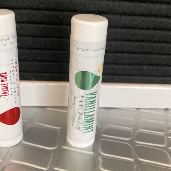 Youngliving lip balm set/ LIMITED EDITION - Picture 5 of 5